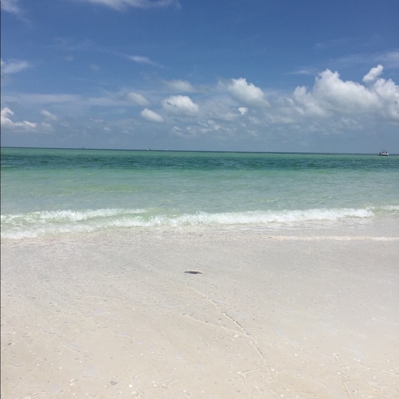 Meet your Posher, Kimberly - Picture 7 of 7